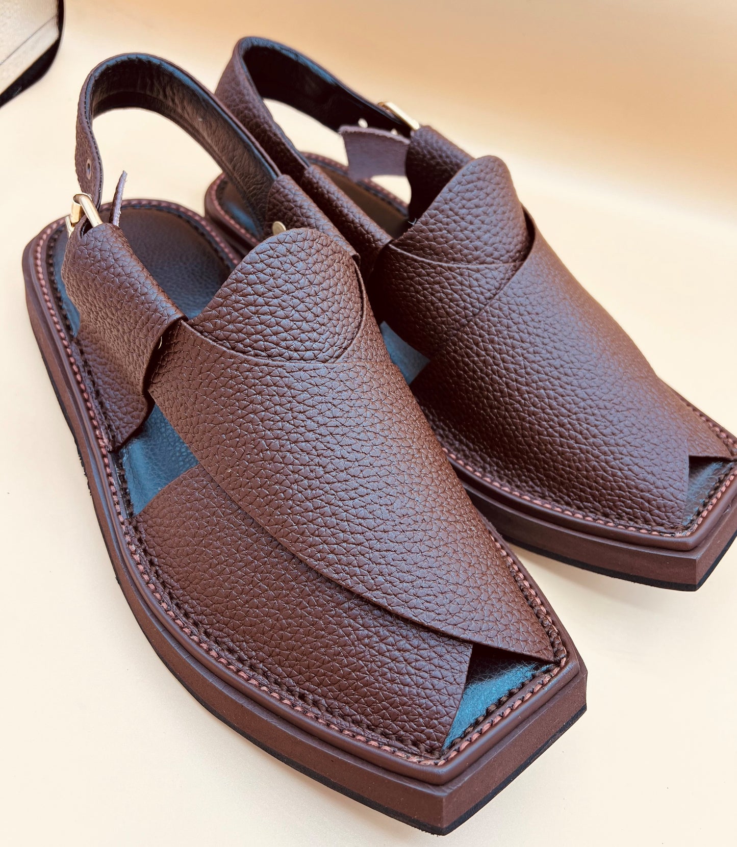 HANDMADE PESHAWARI CHAPPAL KAPTAN | BROWN DOTTED